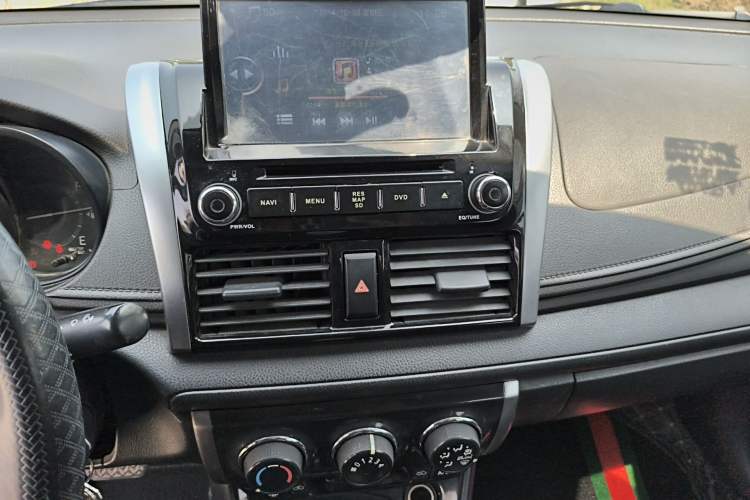 Used Toyota Vios 2014 1.5L Automatic ZhiZhen Edition Audio And AC Panel