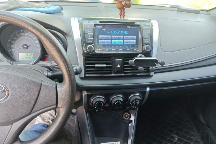 Used Toyota Vios 2014 1.5L Manual ZhiZhen Edition Audio And AC Panel