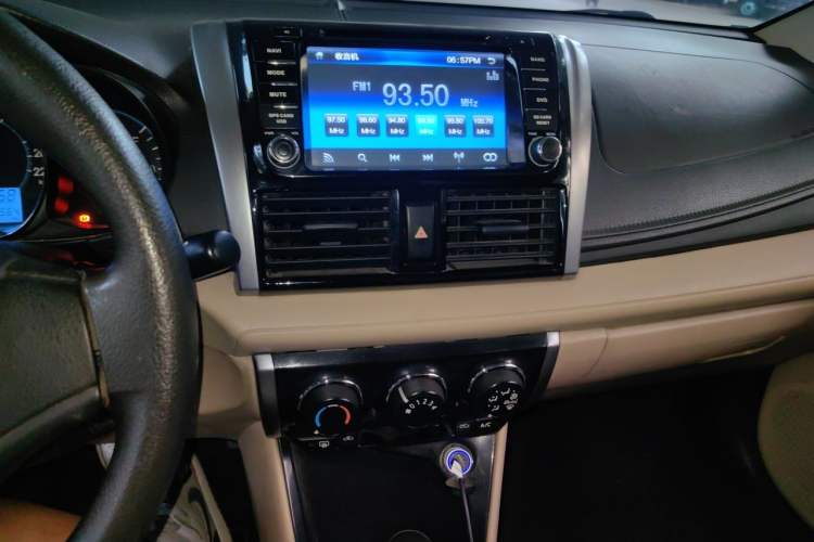 Used Toyota Vios 2014 1.5L Automatic ZhiZhen Edition Audio And AC Panel