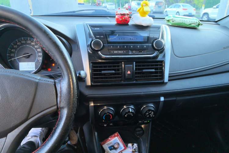 Used Toyota Vios 2014 1.5L Manual ZhiZhen Edition Audio And AC Panel