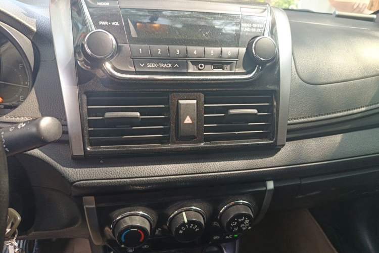 Used Toyota Vios 2014 1.5L Automatic ZhiZhen Edition Audio And AC Panel