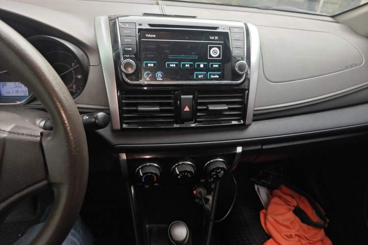 Used Toyota Vios 2014 1.5L Automatic ZhiZhen Edition Audio And AC Panel