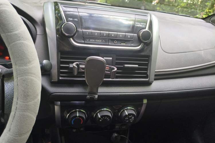 Used Toyota Vios 2014 1.5L Automatic ZhiZhen Edition Audio And AC Panel