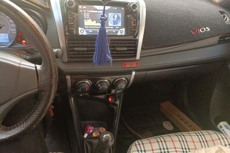 Used Toyota Vios 2014 1.5L Manual ZhiZhen Edition Audio And AC Panel