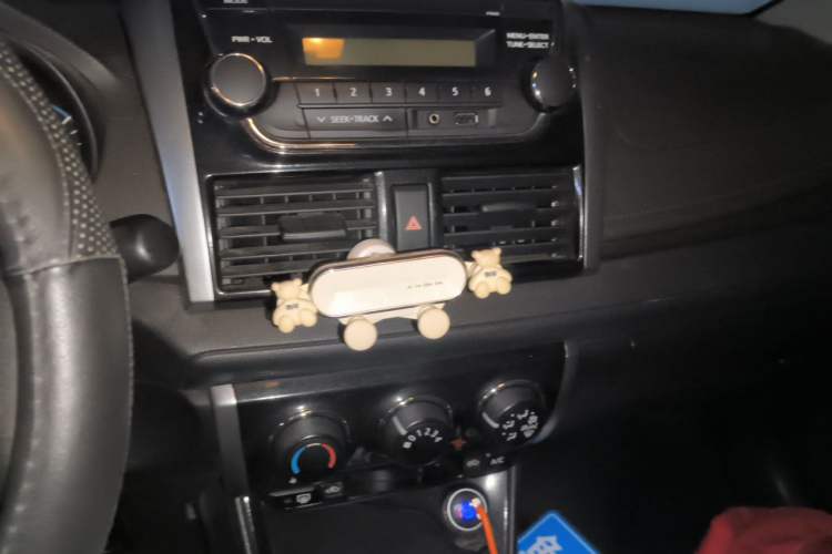 Used Toyota Vios 2014 1.5L Manual ZhiZhen Edition Audio And AC Panel