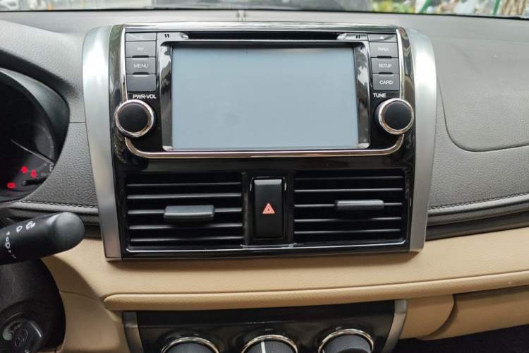 Used Toyota Vios 2014 1.5L Automatic ZhiZhen Edition Audio And AC Panel