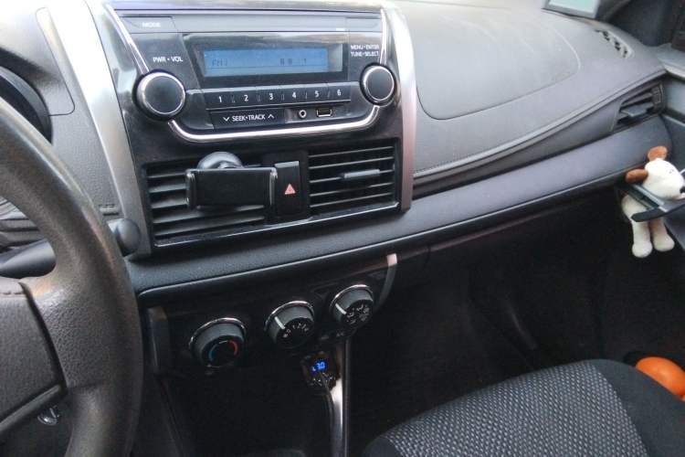 Used Toyota Vios 2014 1.3L Manual Value Edition Audio And AC Panel
