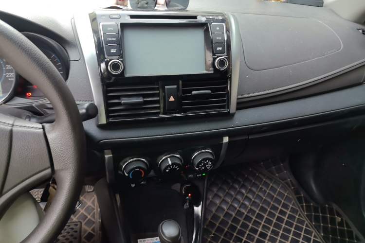 Used Toyota Vios 2014 1.5L Automatic ZhiZhen Edition Audio And AC Panel
