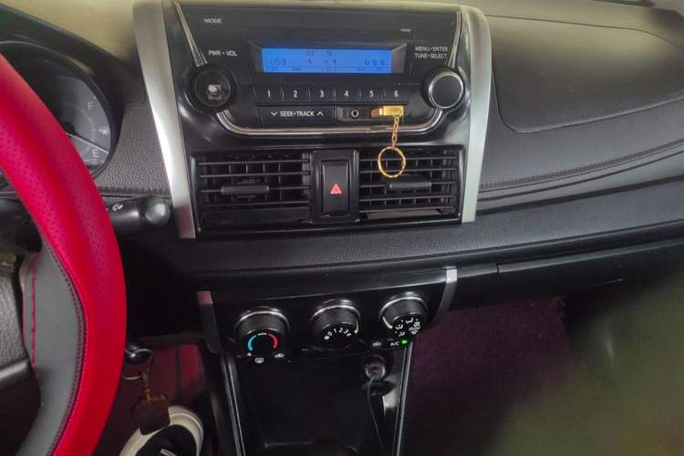 Used Toyota Vios 2014 1.5L Automatic ZhiZhen Edition Audio And AC Panel