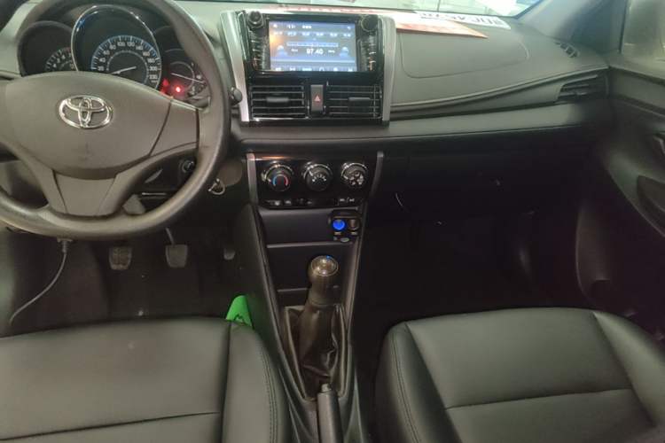 Used Toyota Vios 2014 1.3L Manual Value Edition Audio And AC Panel