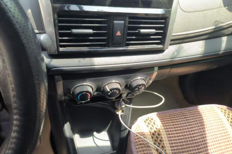 Used Toyota Vios 2014 1.3L Manual Value Edition Audio And AC Panel