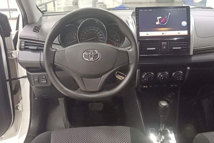 Used Toyota Vios 2014 1.3L Automatic Standard Edition Audio And AC Panel