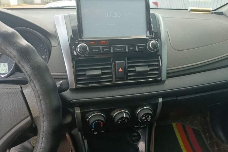 Used Toyota Vios 2014 1.3L Automatic Standard Edition Audio And AC Panel