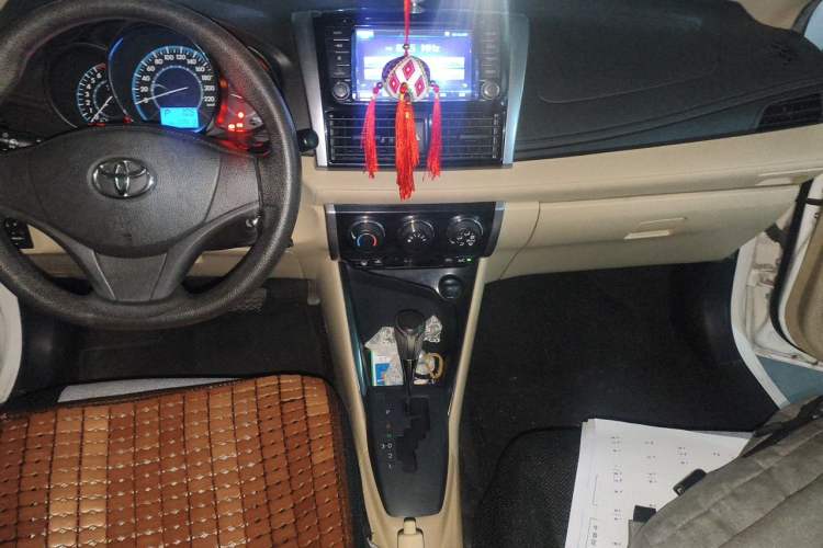 Used Toyota Vios 2014 1.3L Automatic Standard Edition Audio And AC Panel