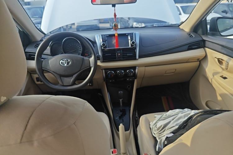 Used Toyota Vios 2014 1.5L Automatic ZhiZhen Edition Center Console
