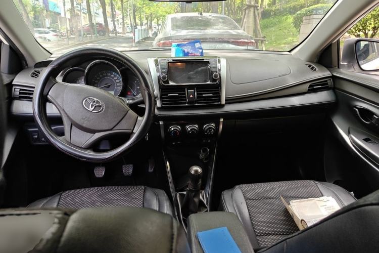 Used Toyota Vios 2014 1.5L Manual ZhiZhen Edition Center Console
