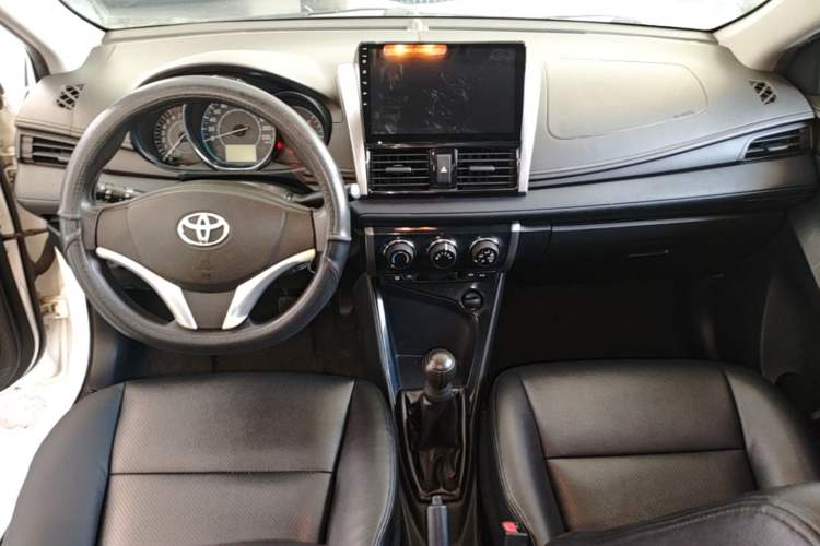 Used Toyota Vios 2014 1.5L Manual ZhiZhen Edition Center Console