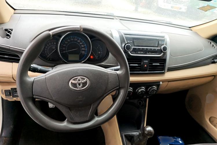 Used Toyota Vios 2014 1.3L Manual Xiang Edition Center Console