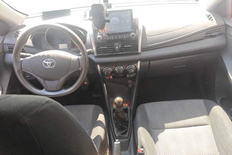 Used Toyota Vios 2014 1.5L Manual ZhiZhen Edition Center Console