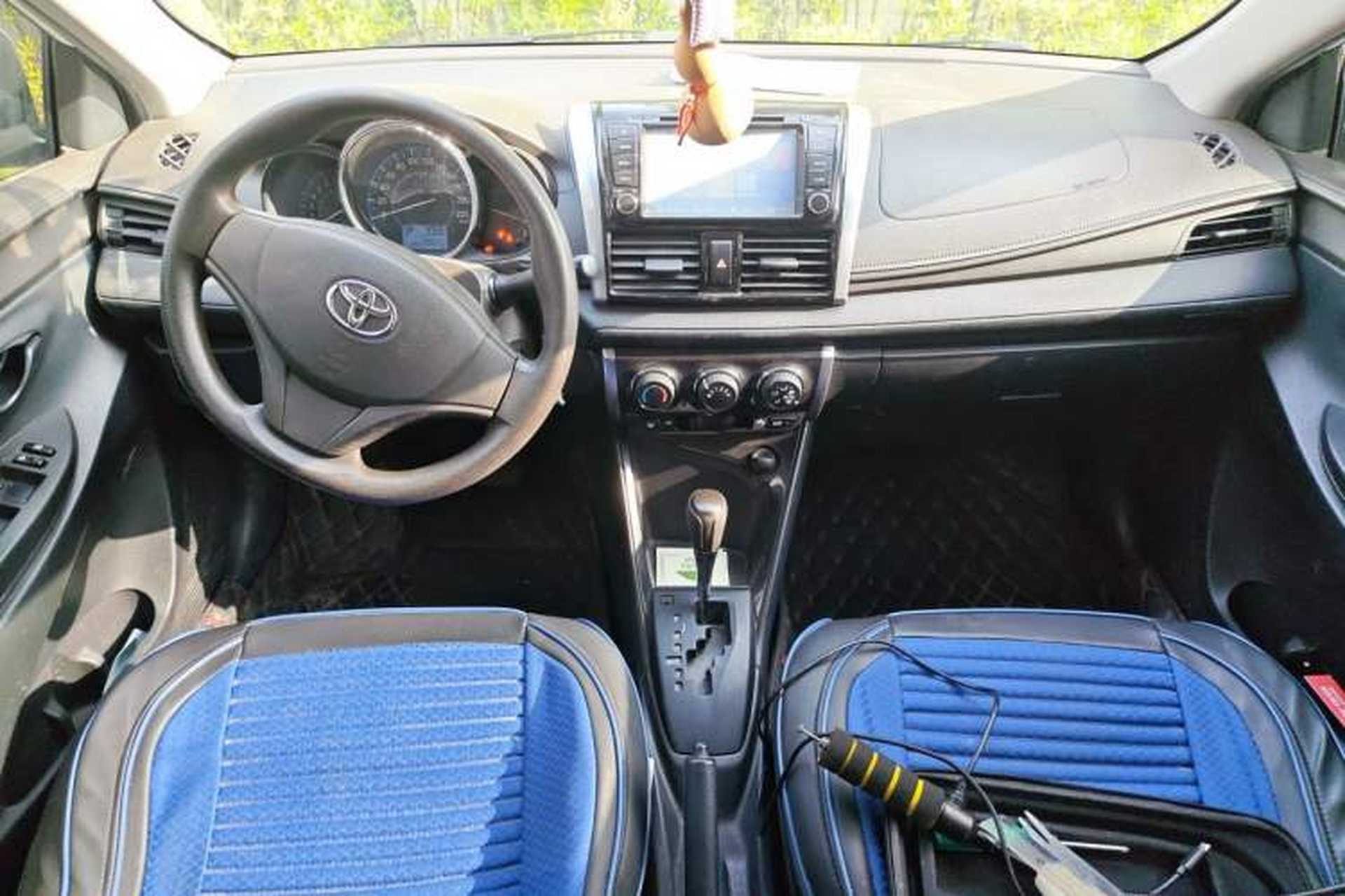 Used Toyota Vios 2014 1.3L Automatic Standard Edition Center Console