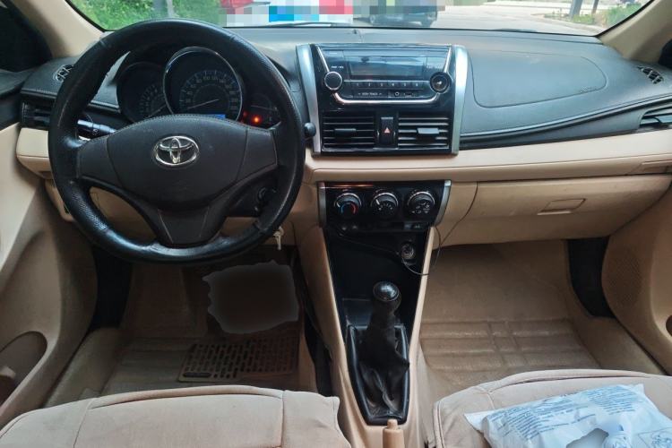 Used Toyota Vios 2014 1.3L Manual Value Edition Center Console