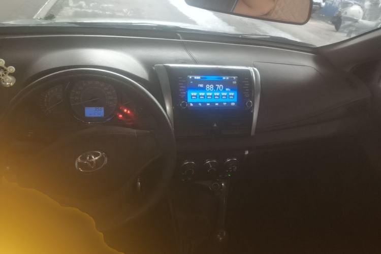 Used Toyota Vios 2014 1.5L Manual ZhiZhen Edition Center Console