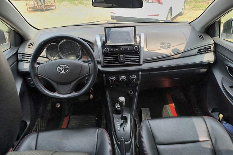 Used Toyota Vios 2014 1.5L Automatic ZhiZhen Edition Center Console