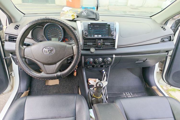 Used Toyota Vios 2014 1.3L Manual Xiang Edition Center Console