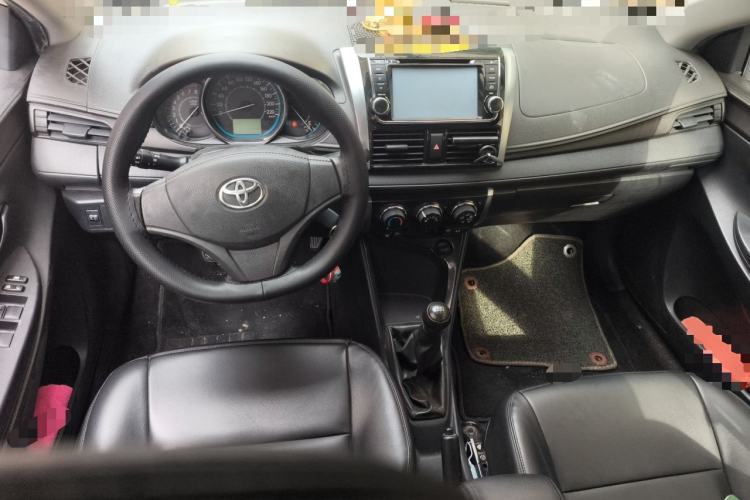 Used Toyota Vios 2014 1.3L Manual Value Edition Center Console