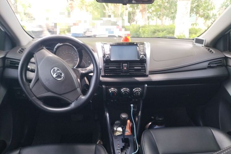 Used Toyota Vios 2014 1.5L Automatic ZhiZhen Edition Center Console