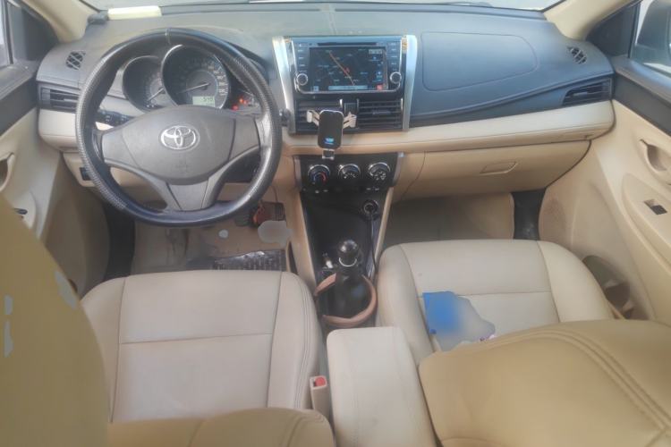 Used Toyota Vios 2014 1.3L Manual Value Edition Center Console