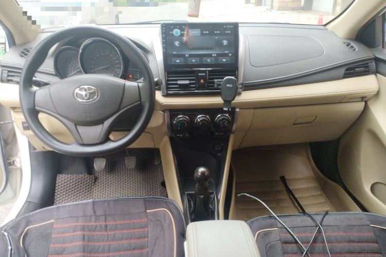 Used Toyota Vios 2014 1.3L Manual Value Edition Center Console