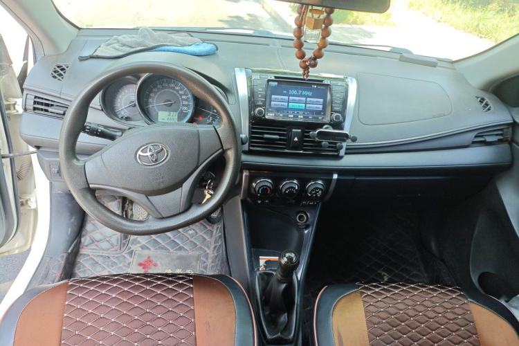 Used Toyota Vios 2014 1.5L Manual ZhiZhen Edition Center Console