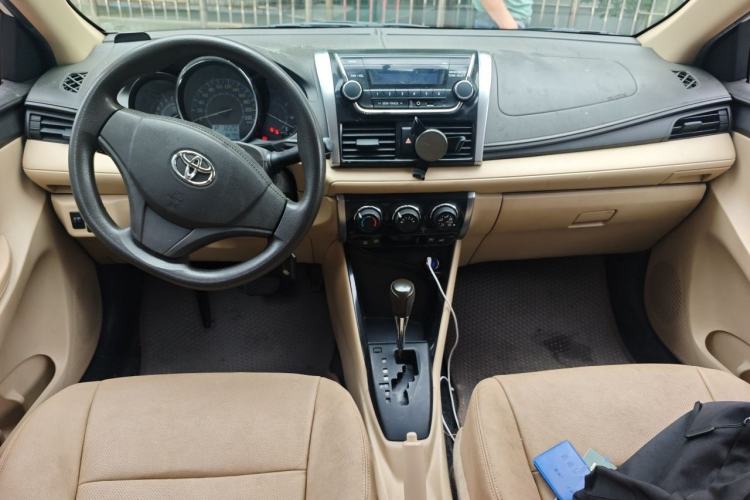 Used Toyota Vios 2014 1.5L Automatic ZhiZhen Edition Center Console