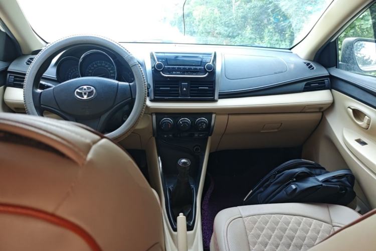 Used Toyota Vios 2014 1.5L Manual ZhiZhen Edition Center Console
