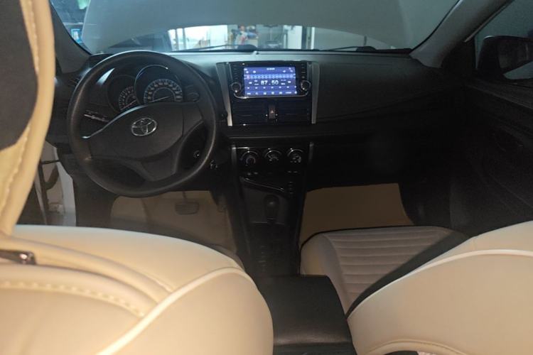 Used Toyota Vios 2014 1.5L Automatic ZhiZhen Edition Center Console