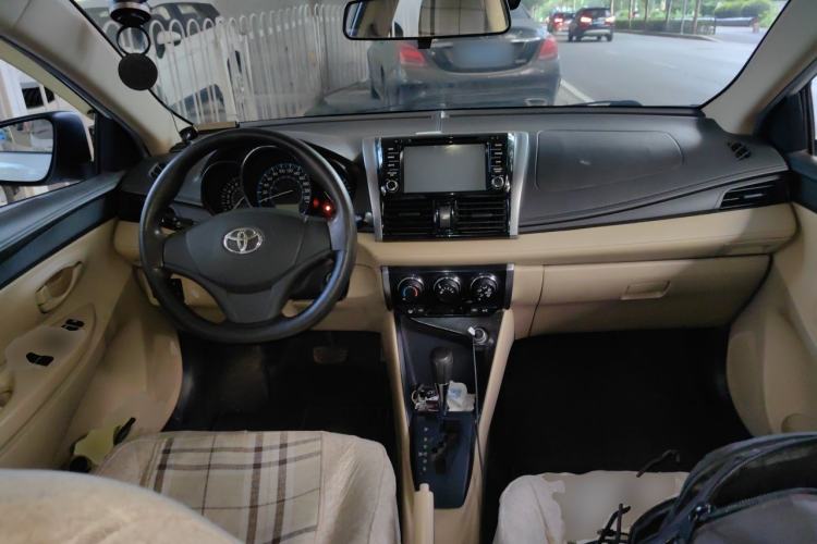 Used Toyota Vios 2014 1.5L Automatic ZhiZhen Edition Center Console