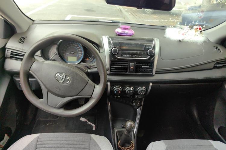 Used Toyota Vios 2014 1.3L Manual Xiang Edition Center Console