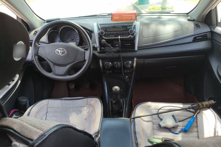 Used Toyota Vios 2014 1.5L Manual ZhiZhen Edition Center Console