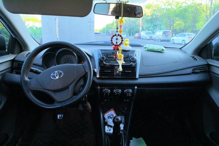 Used Toyota Vios 2014 1.5L Manual ZhiZhen Edition Center Console