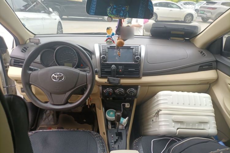 Used Toyota Vios 2014 1.5L Automatic ZhiZhen Edition Center Console