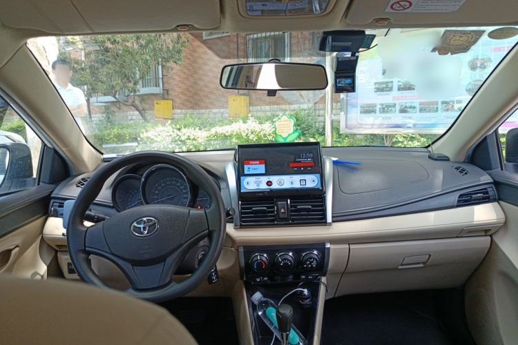 Used Toyota Vios 2014 1.5L Automatic ZhiZhen Edition Center Console