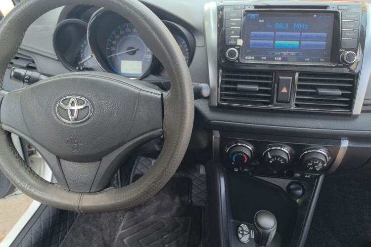 Used Toyota Vios 2014 1.5L Automatic ZhiZhen Edition Center Console