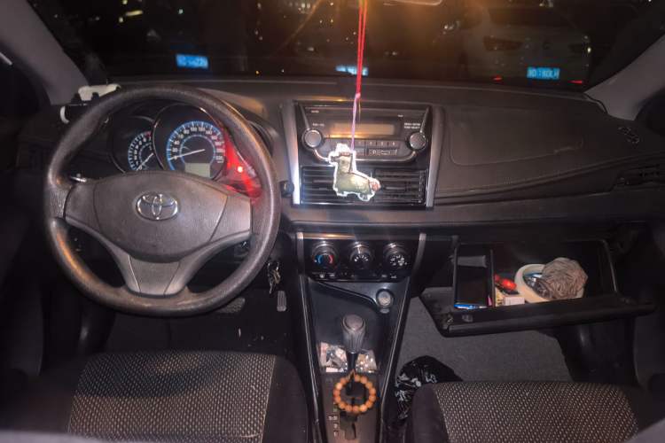 Used Toyota Vios 2014 1.5L Automatic ZhiZhen Edition Center Console
