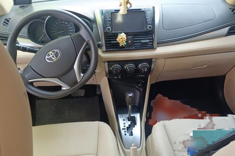 Used Toyota Vios 2014 1.5L Automatic ZhiShang Edition Center Console