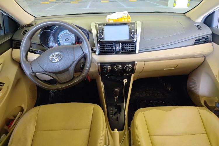Used Toyota Vios 2014 1.5L Automatic ZhiZhen Edition Center Console