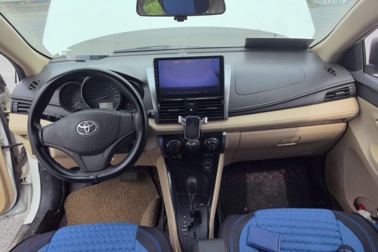 Used Toyota Vios 2014 1.5L Automatic ZhiZhen Edition Center Console