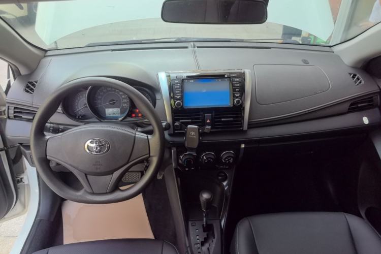 Used Toyota Vios 2014 1.5L Automatic ZhiZhen Edition Center Console
