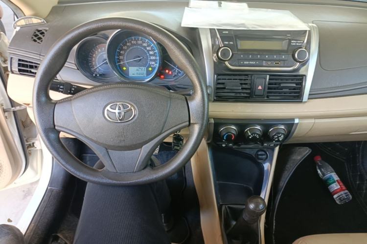 Used Toyota Vios 2014 1.3L Manual Xiang Edition Center Console