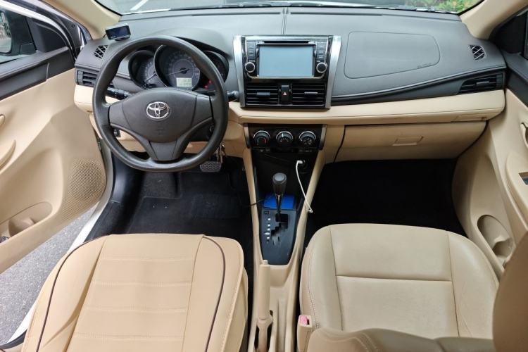 Used Toyota Vios 2014 1.5L Automatic ZhiZhen Edition Center Console